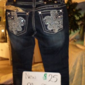 New Miss Me bedazzled jeans size 30